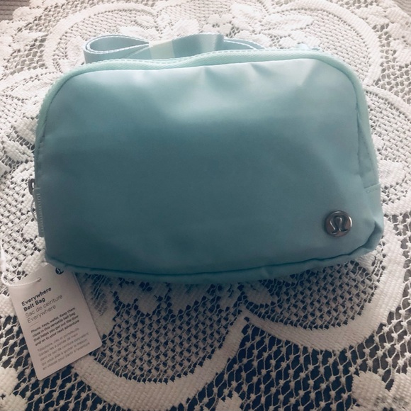 LULULEMON EVERYWHERE BELT BAG UNISEX GREEN TEA - Picture 4 of 7